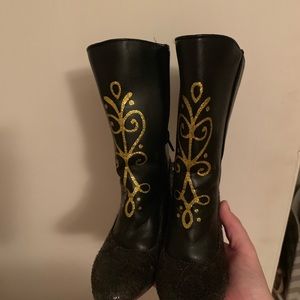 Disney’s Frozen “Anna” boots